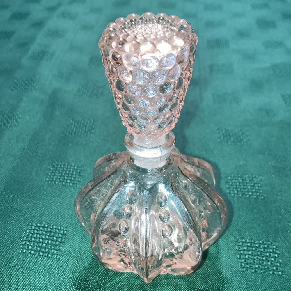 NWOT pink pressed glass perfume bottle, size in pics, perfect condition.   $9